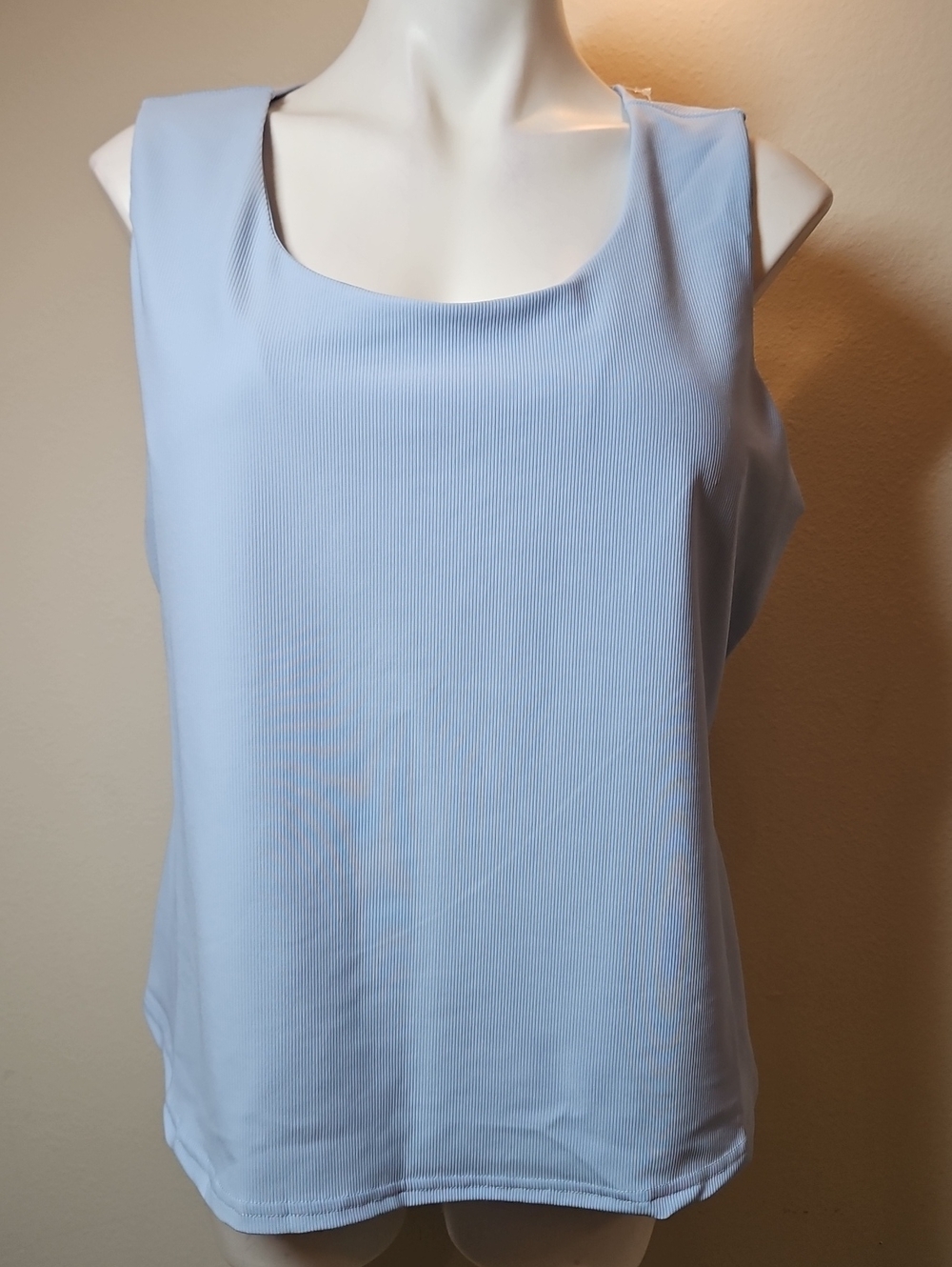 32 Degrees XL Light Blue Sleeveless Scoop Neck Women's Bra Tank